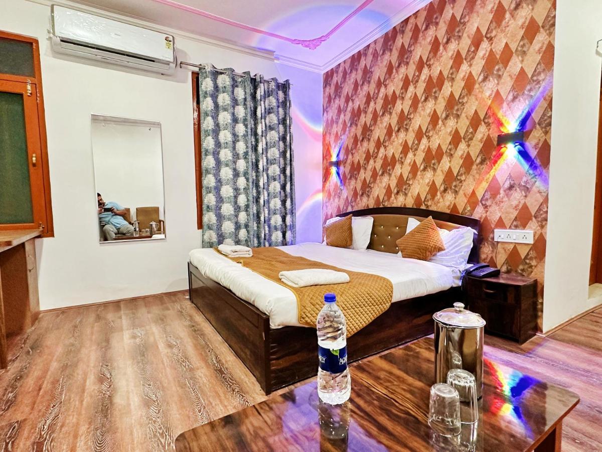 Roseline Inn Сринагар Экстерьер фото