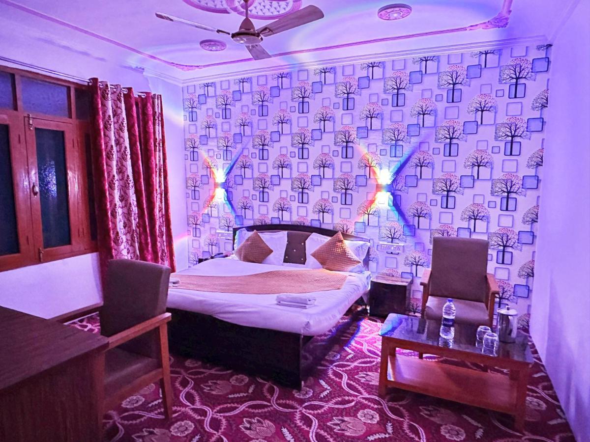 Roseline Inn Сринагар Экстерьер фото